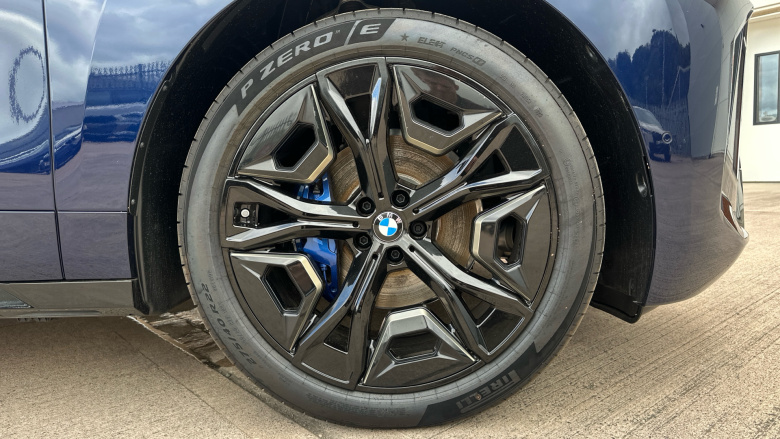 BMW iX 300kW xDrive45 Sport 101kWh 5dr Auto Electric Estate